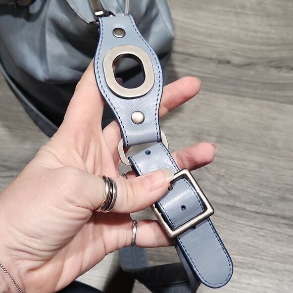 HOBO Pale Blue Gray Leather Med Crossbody Handbag - Picture 4 of 8